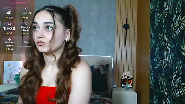 KatarinaHeaven online show from April 22, 4:41 pm