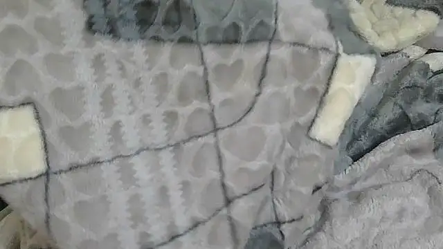 YoungPhatKitty online show from April 14, 8:42 am