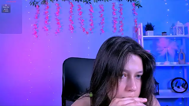 Snapshot of aria_wild_ chatting on July 6, 11:07 pm aria wild online show from July 6, 11:07 pm