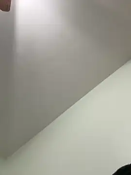 j0hn0094 online show from March 4, 11:38 am