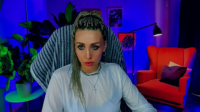 MonicaRiley online show from April 23, 9:08 am