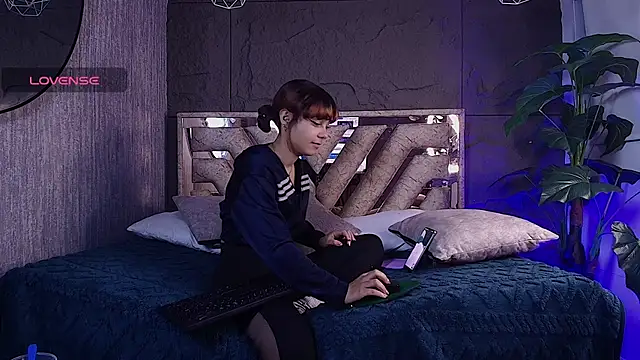 Scaiff 1 online show from March 26, 2:17 am