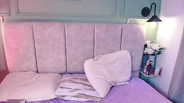 Jessicaparkeer online show from April 25, 1:03 pm