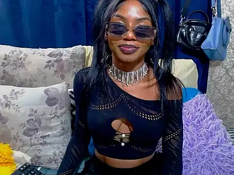 Snapshot of Nastyviola27 chatting on July 22, 9:28 pm Nastyviola27 online show from July 22, 9:28 pm
