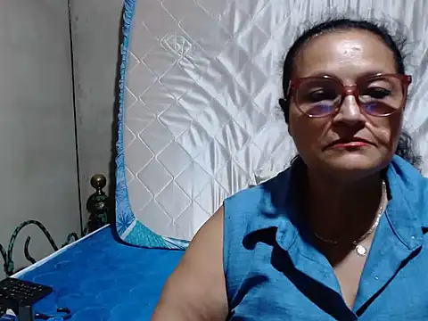 Snapshot of _BellaNocturna chatting on May 2, 1:32 am BellaNocturna online show from May 2, 1:32 am