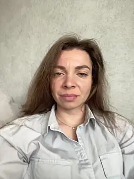 Luna2547 online show from May 6, 9:47 am