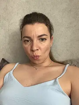 Luna2547 online show from June 8, 10:59 am