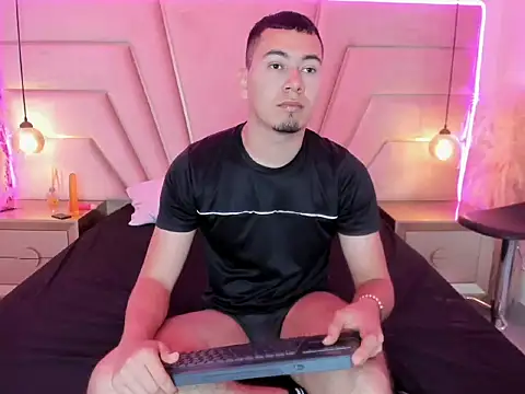 Max Huntter online show from March 11, 12:16 am