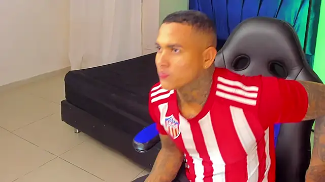 tyler bell  online show from March 20, 3:11 am