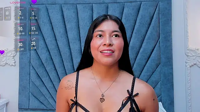 Leandra-Johnson online show from April 1, 1:34 pm