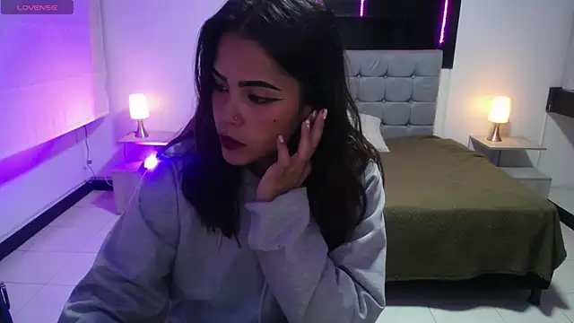  chloe 1 online show from March 5, 1:18 pm