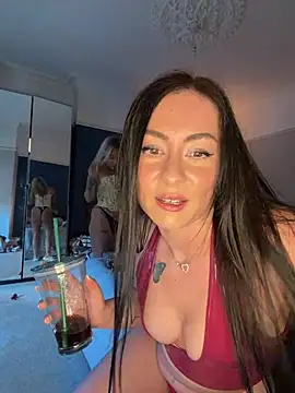 CherryVenomm online show from April 5, 5:54 pm