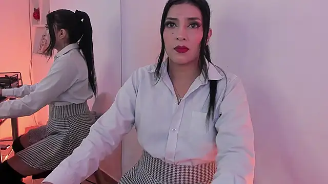 jaade doll online show from April 21, 2:34 pm