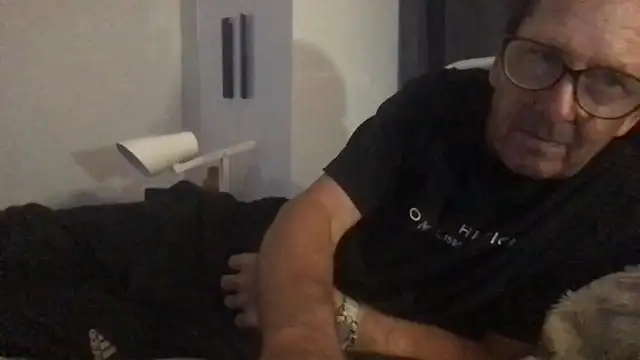 Snapshot of MrBombasticxxx chatting on March 5, 7:21 pm MrBombasticxxx online show from March 5, 7:21 pm