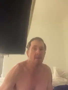 Snapshot of MrBombasticxxx chatting on May 14, 7:31 pm MrBombasticxxx online show from May 14, 7:31 pm