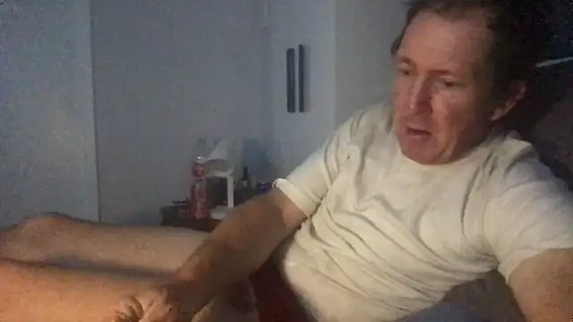 Snapshot of MrBombasticxxx chatting on June 25, 8:13 pm MrBombasticxxx online show from June 25, 8:13 pm