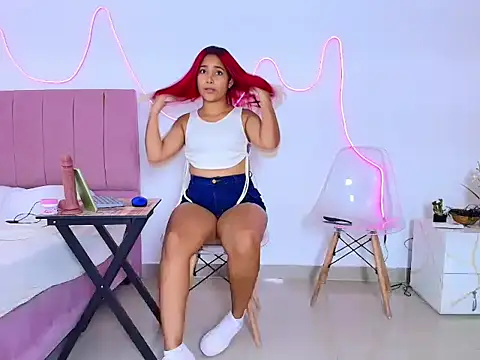 Peliroja lustrum online show from April 21, 7:50 pm