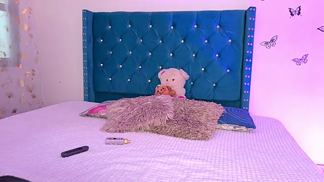  Scarlett-1  online show from March 6, 12:45 pm