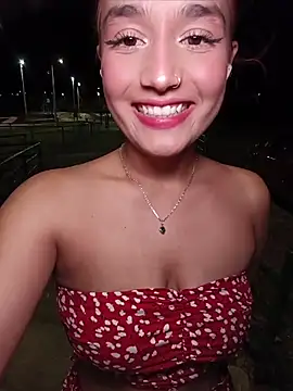 Snapshot of isabella_ferrer99 chatting on June 3, 5:32 am isabella ferrer99 online show from June 3, 5:32 am