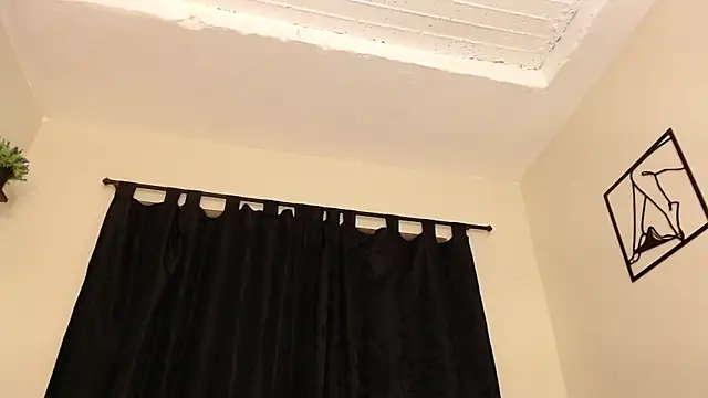 LyriaDiamond  online show from March 21, 7:39 pm