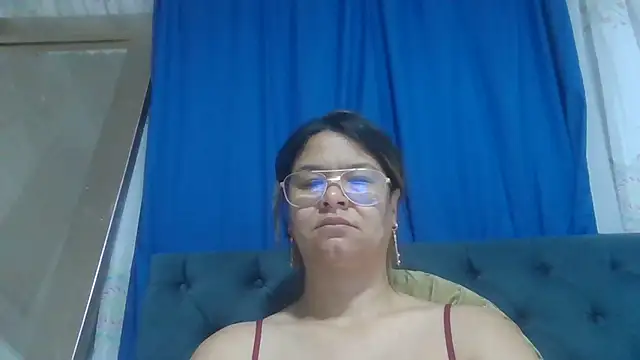 Jiwon Han online show from April 29, 11:55 pm
