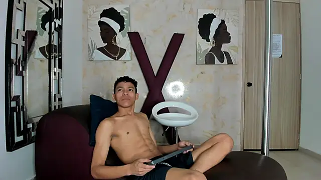 SKINNY BOYXXX online show from April 24, 7:22 am
