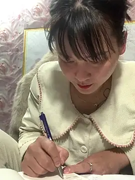 Little Muse78 online show from April 22, 9:55 am