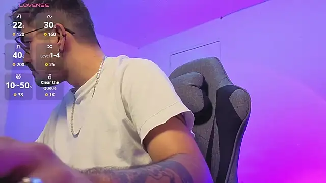 kcleiton online show from April 23, 11:20 am