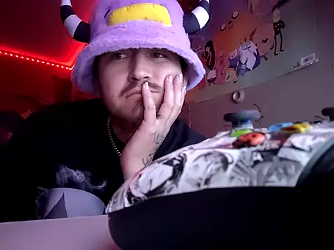 XSnowFlakeX15 online show from May 5, 6:54 am