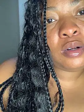 ChubbySpiderx online show from April 16, 5:47 pm