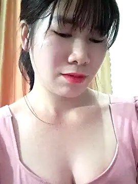 Bondgirl 9 online show from March 29, 8:25 am