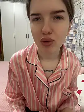KayShaw online show from June 15, 3:31 am