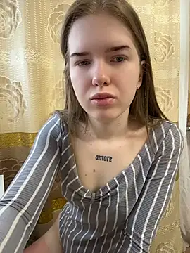KayShaw online show from July 3, 1:23 am