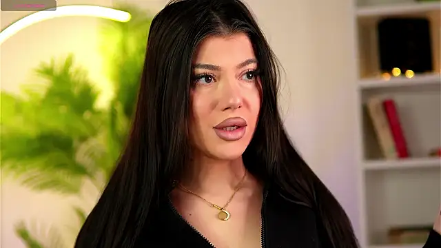 GoldenAlana online show from March 14, 5:02 am