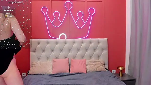 AgnesBeautiful online show from April 17, 8:39 am