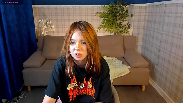 Snapshot of Edna_Martin chatting on June 29, 1:01 am Edna Martin online show from June 29, 1:01 am