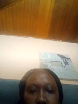 Snapshot of Mbaleehle chatting on May 21, 11:45 pm Mbaleehle online show from May 21, 11:45 pm