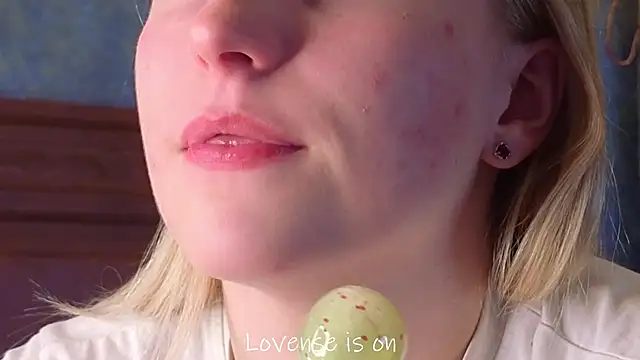 CatarinaGulla online show from April 24, 2:30 pm