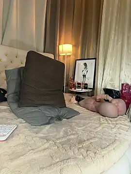 Snapshot of Hot-Aryana chatting on March 13, 2:40 am Hot-Aryana online show from March 13, 2:40 am