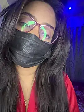 nikki catz online show from April 19, 6:10 pm