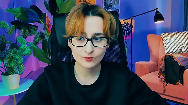 LixeLuna online show from April 24, 6:38 am