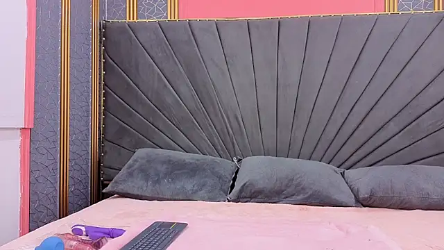 Kaely-Hot- online show from March 30, 2:18 pm