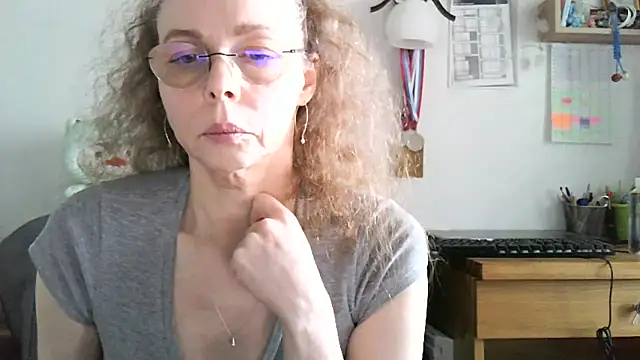 Helly nana online show from March 22, 2:31 pm