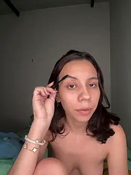 Snapshot of Nicole_Cute04 chatting on April 7, 4:24 am Nicole Cute04 online show from April 7, 4:24 am