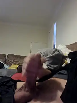 hulllad40 online show from March 7, 7:49 am