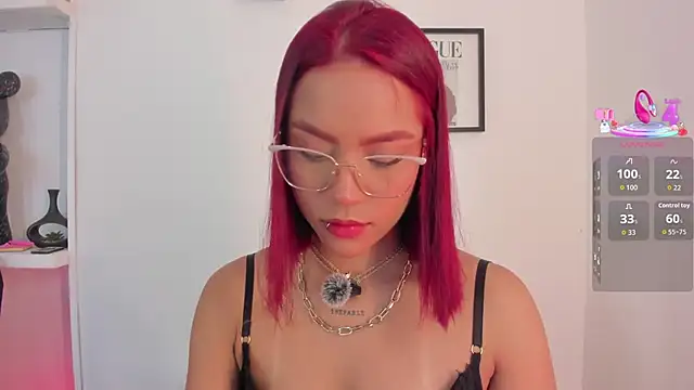 Im Scarlett  online show from March 7, 6:05 pm