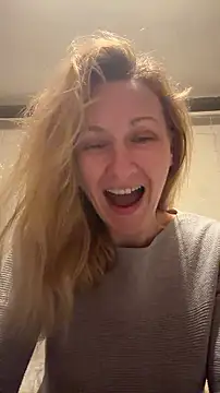 Secret Ladyx online show from April 3, 7:01 pm