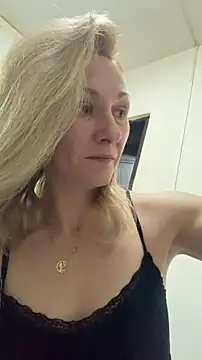 Secret Ladyx online show from April 29, 1:21 am