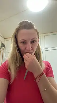 Snapshot of Secret_Ladyx chatting on May 1, 1:43 am Secret Ladyx online show from May 1, 1:43 am