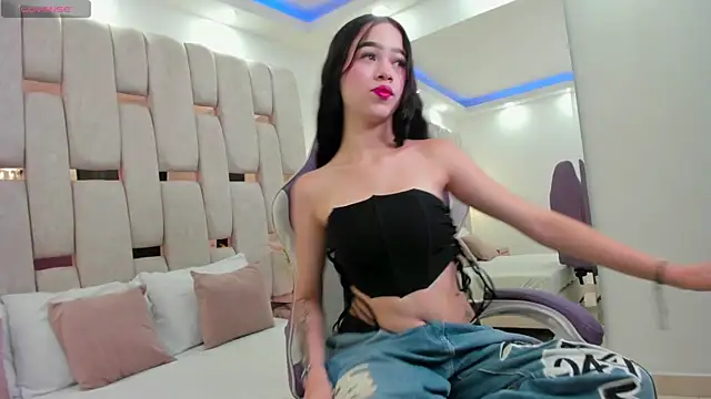 georgina kloss  online show from April 21, 12:44 pm